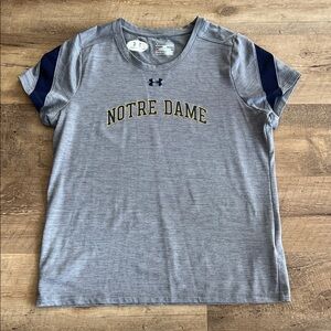 NOTRE DAME ☘️Under Armour Gray Heather Short Sleeve HeatGear Tee, Size XL, EUC✅